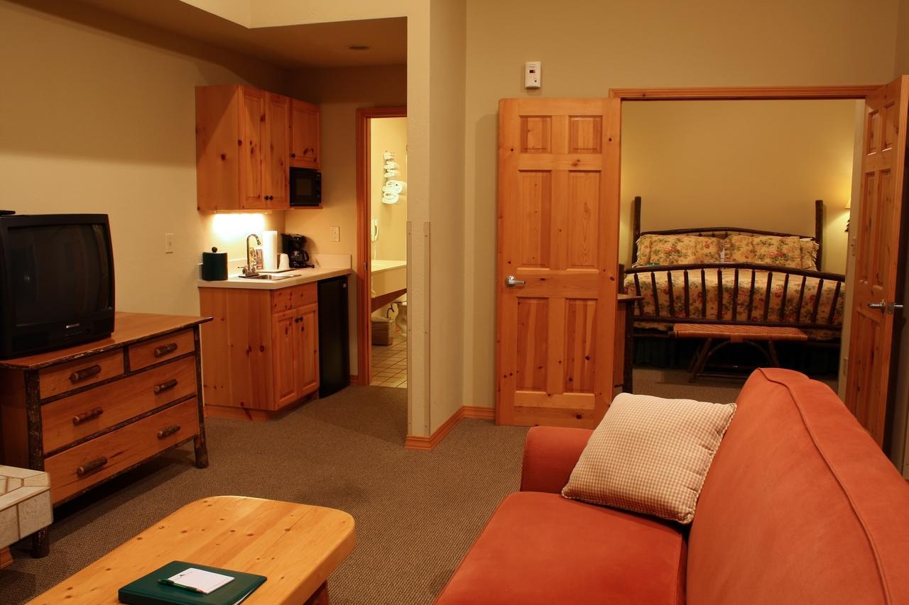 Mountain Lake Lodge Woods Bay ภายนอก รูปภาพ