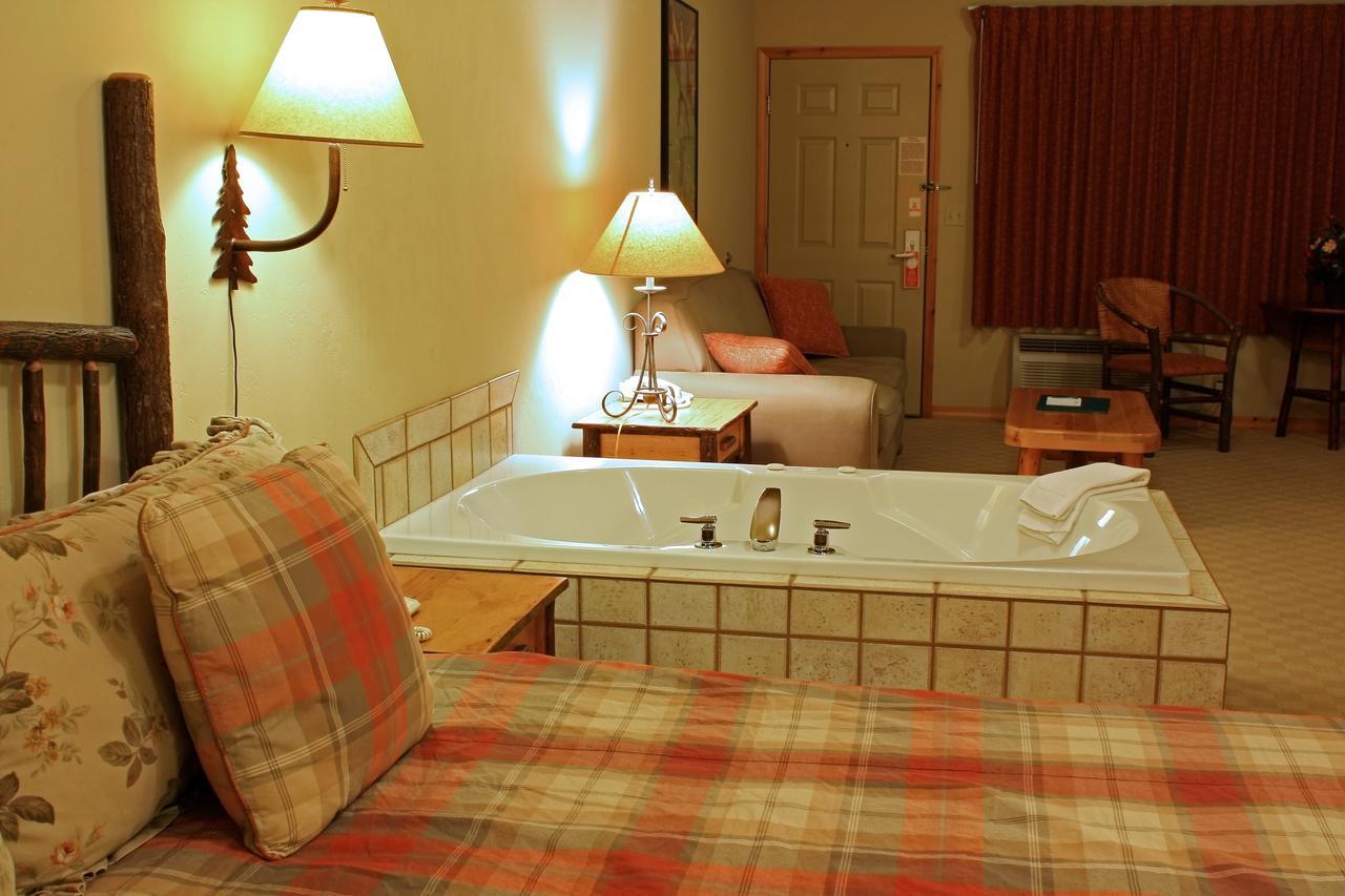 Mountain Lake Lodge Woods Bay ภายนอก รูปภาพ